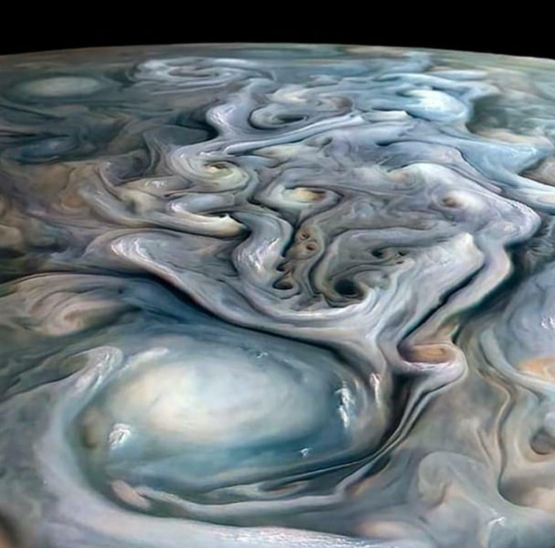 Jupiter clouds
